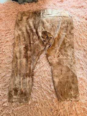 lululemon athletica Brown Tie-Dye Capri Leggings